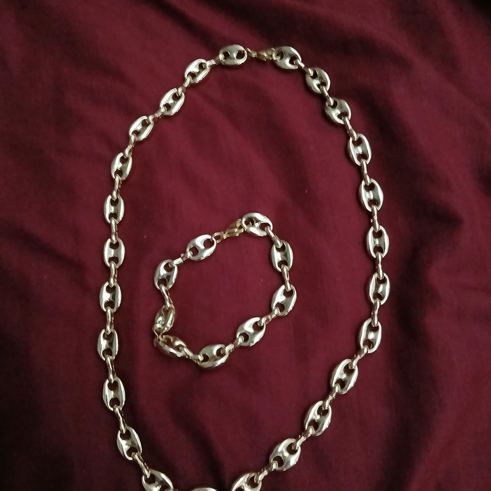 Elegant Gold Chain Necklace and Bracelet Set